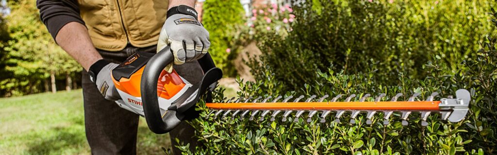 5 Best Lightweight Hedge Trimmers - Take Care of Your Garden With Ease (Winter 2023)